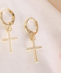 Exquisite cross earrings in gold – elegant religious jewelry for women