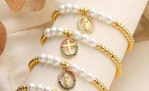 Close-up of pearl bead bracelet version one – detailed craftsmanship