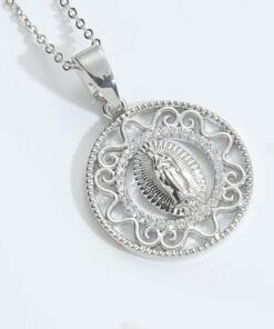 Virgin Mary necklace in silver with retro design